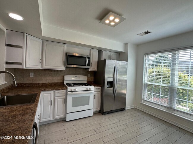 Photo - 127 Bedford Pl