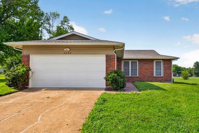 Building Photo - 3689 Whispering Woods Dr