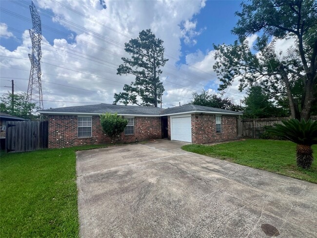 Building Photo - 10670 Norton Dr Rental
