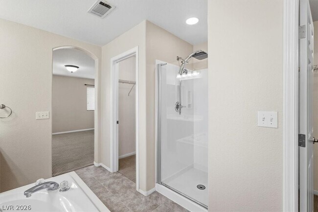 Photo - 8160 Royal Arches St