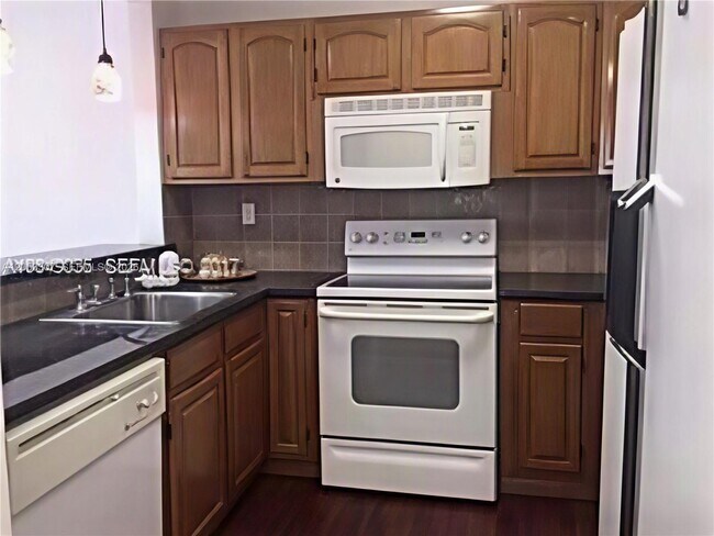 Photo - 8185 NW 7th St Unit 101