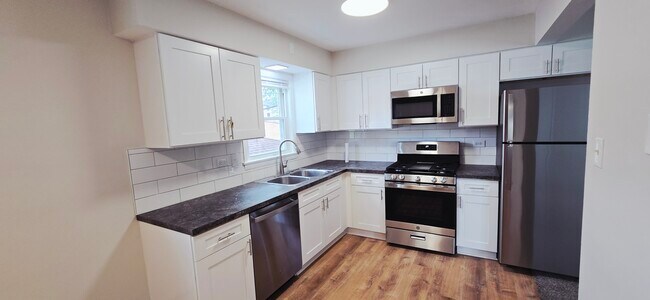 Photo - 4848 W 83rd St