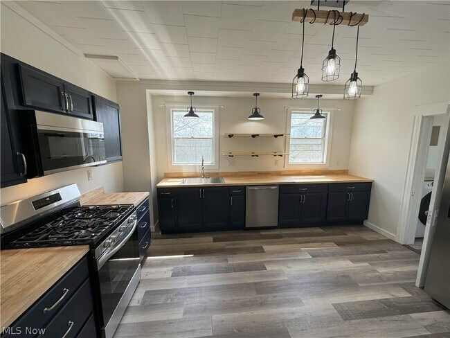 Photo - 426 E Main St