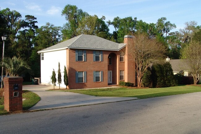 Building Photo - 1208 Pheasant Run Dr