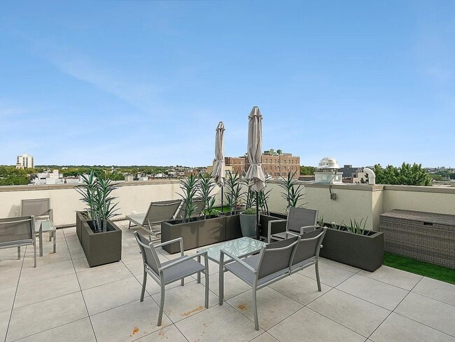 Photo - 373 Palmetto St