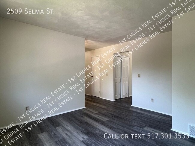 Photo - 2509 Selma St