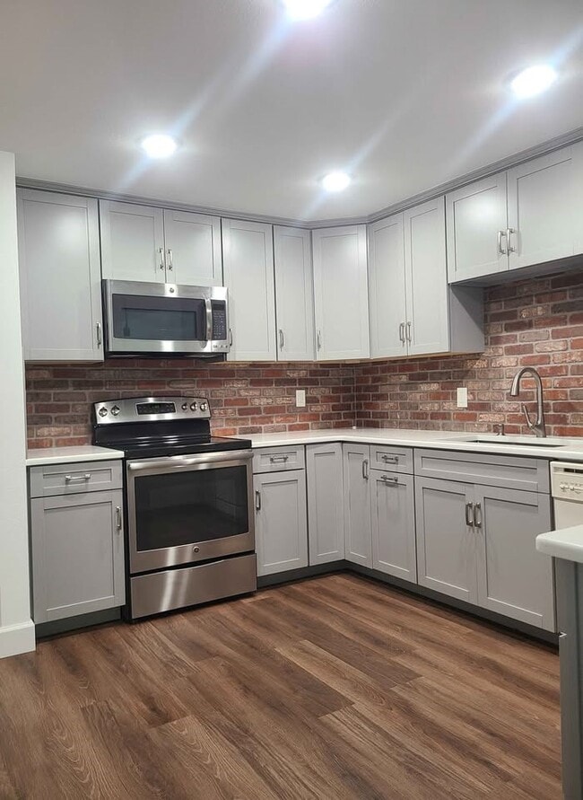 Kitchen - 760 S Brevard Ave Unit 416