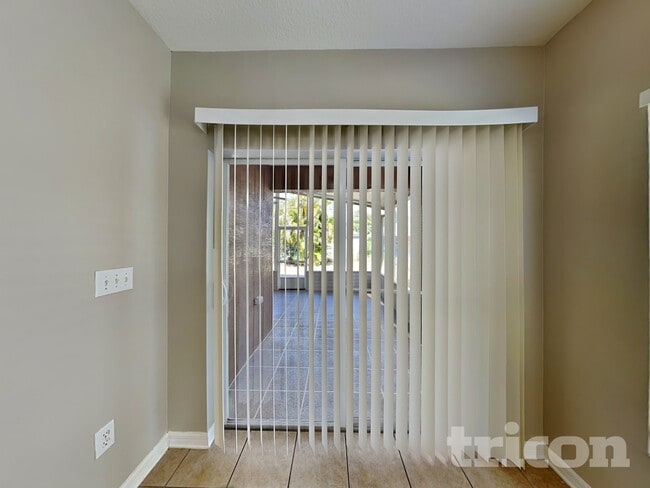 Photo - 6137 Skylarkcrest Dr