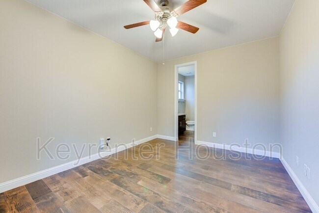 Photo - 6105 Stillman St