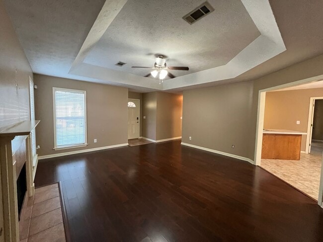 Photo - Home for rent in Wynbrook