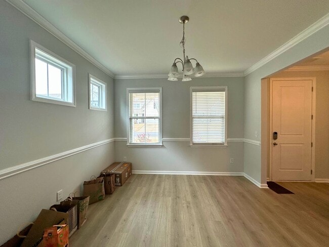 Photo - 547 Backacre Ct