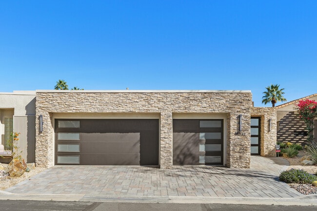48832 Cassia Pl