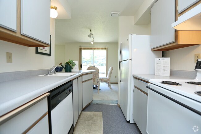 Photo - Cedar Chateau Estates