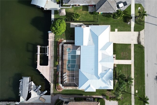 Photo - 562 Goldcoast Ct