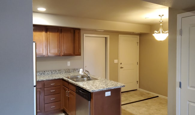 Photo - Newer 2BR/2.5BA in Englewood Townhouse wit... Unit F