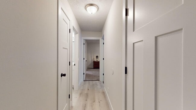 Creekside-Apartments-Hall - Creekside at Anderson