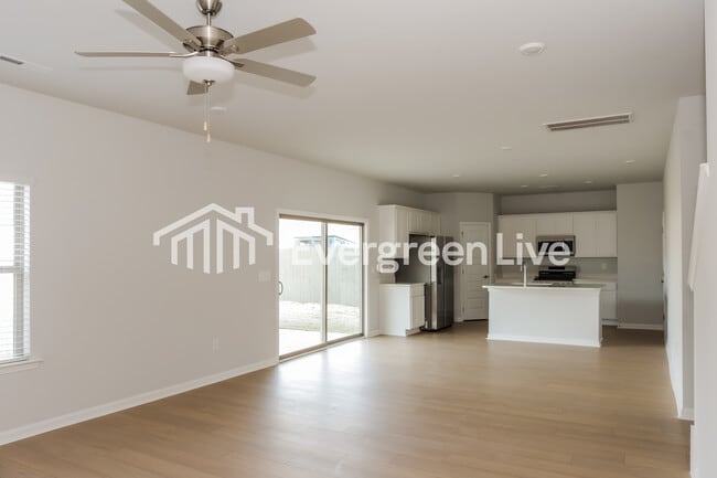 Photo - 28599 Halford Dr