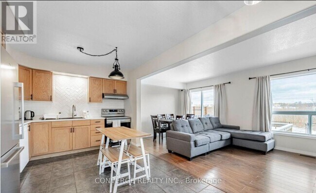 Photo - 60 Shephard Ave