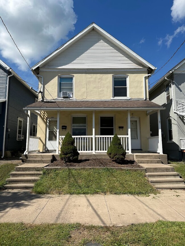 Building Photo - 383 E 5th St Rental