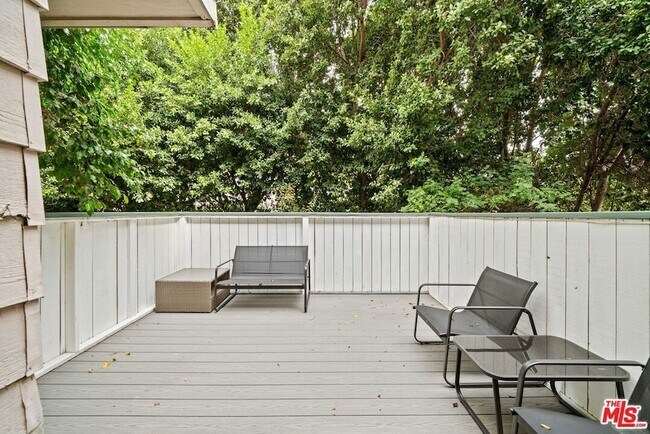 Photo - 7904 Topanga Canyon Blvd