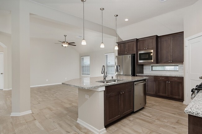 Building Photo - 151 Silva Creek Trl