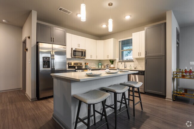Kitchen Island - Overlook Point