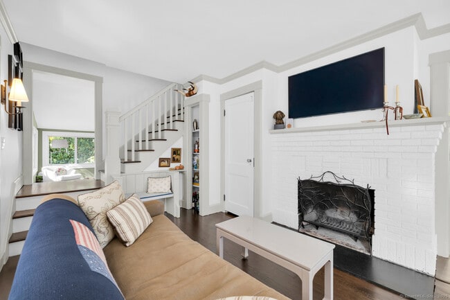 Photo - 53 Noroton Ave