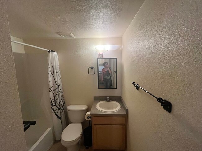 Photo - 1405 Broadway St Unit 209