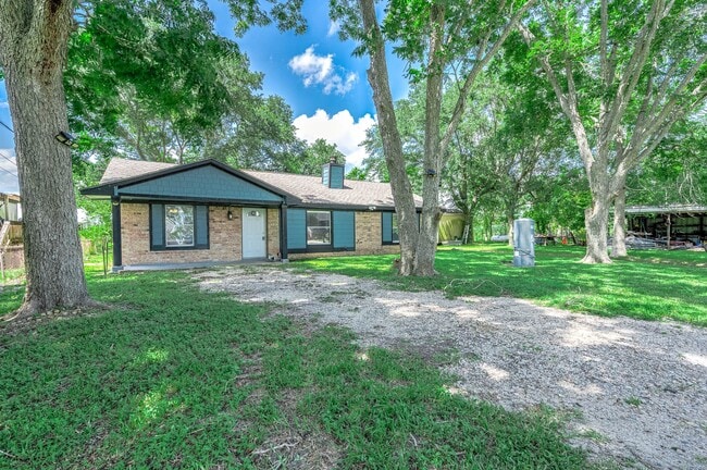 Photo - 455 County Rd 129B