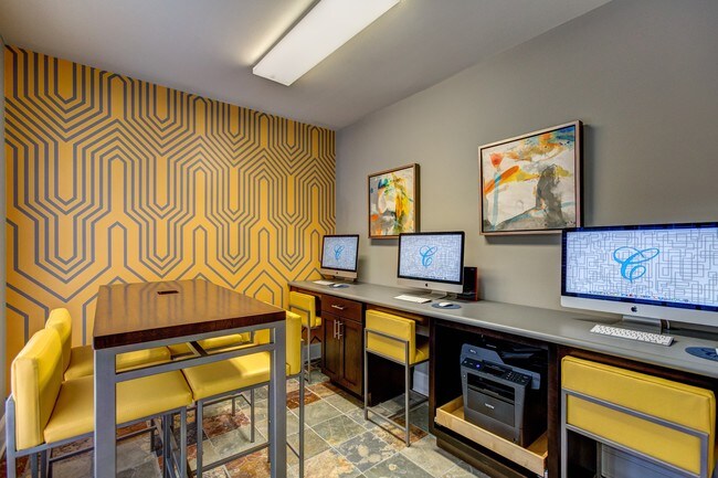 Crowne Oaks Apartments