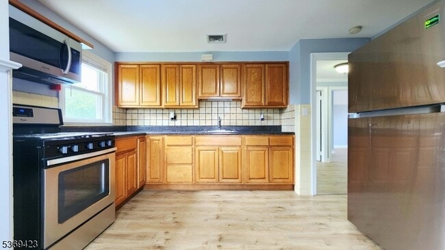 Building Photo - 63 Hamilton Ave Rental