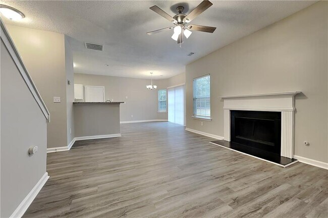 Photo - 2075 Beckenham Pl