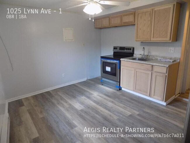 Photo - 1025 Lynn Ave Unit 1