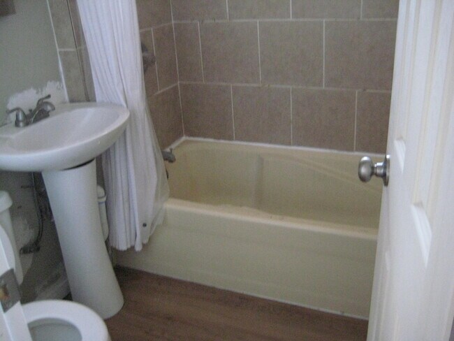 Photo - 253 Leighton Dr Casa