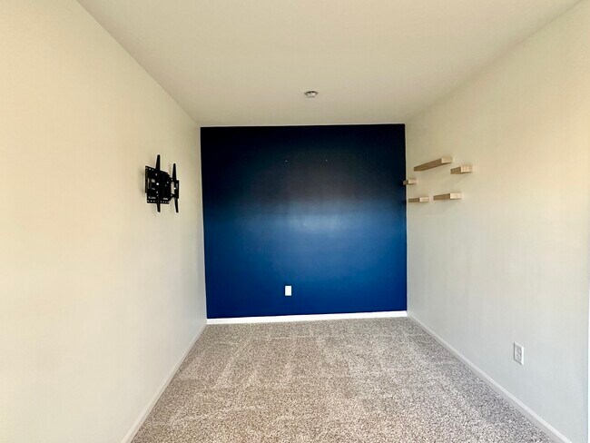 Photo - 503 Acadia Ave
