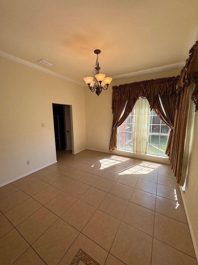 Photo - 5606 Allen Ln