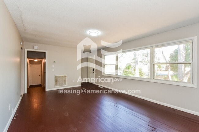 Photo - 1502 Whiteford Rd