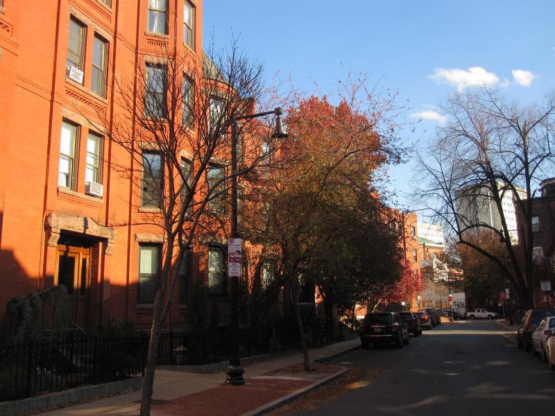 Photo - 17 Symphony Rd Unit 4