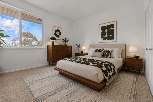 Six Trails Apartments - Saline, MI