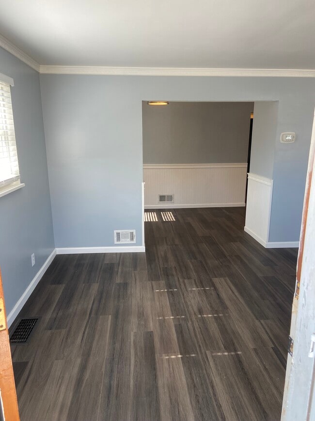 Photo - 5301 Hunter Ave