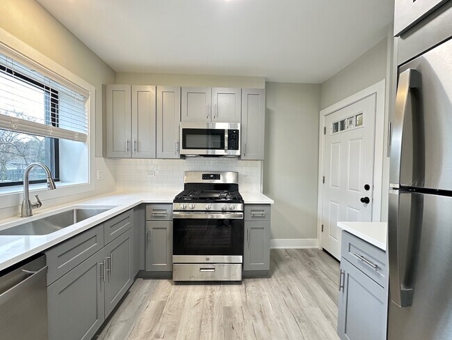 Photo - 1144 Oak Ave Unit W3