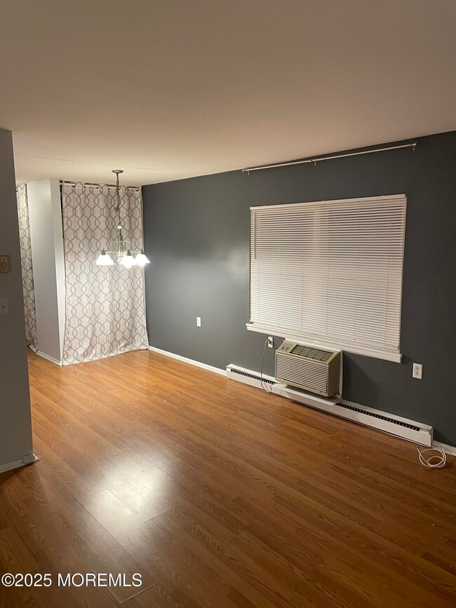 Photo - 469D Thornbury Ct