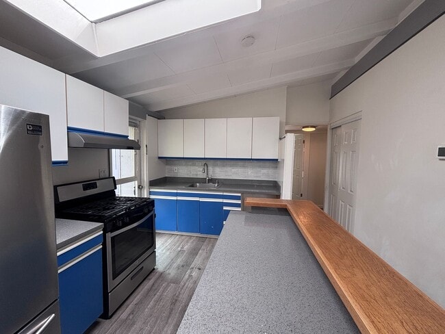 Photo - CUPERTINO-charming Eichler house for rent in the heart of Cupertino