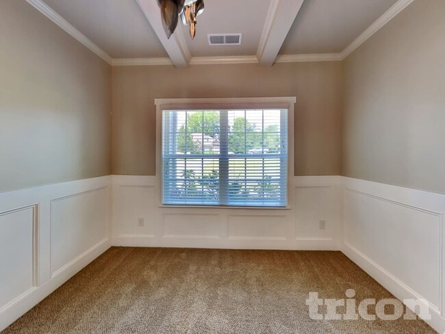 Photo - 301 Scenic View Ln