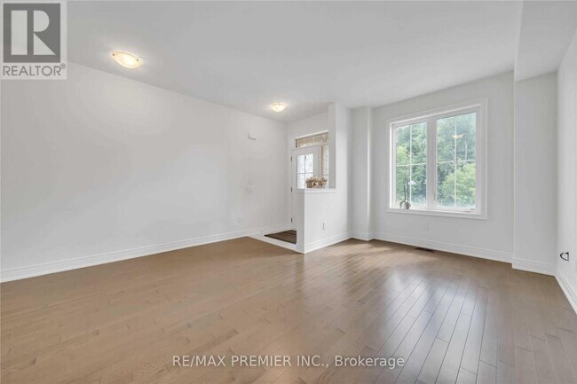 Photo - 220 Seaview Heights