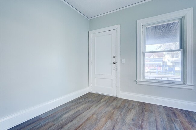 Photo - 461 Parsells Ave