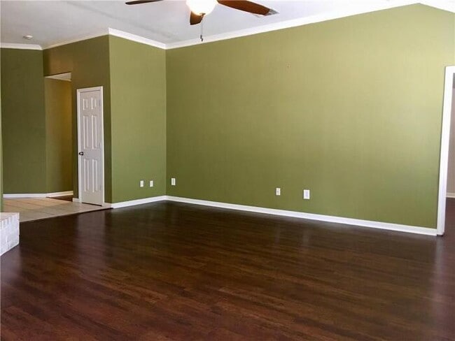 Photo - 1010 Gulf Way