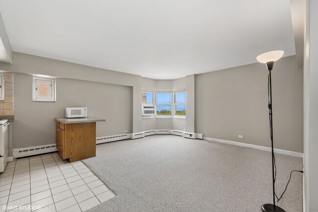 Photo - 4950 N Marine Dr Unit 1001
