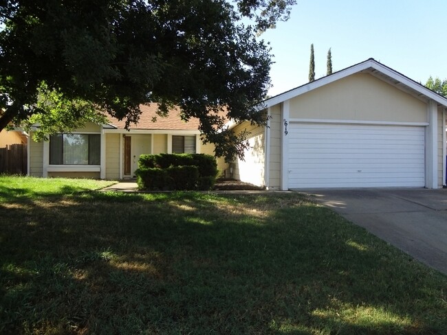 COMING SOON!!! Folsom Home with Pool! - COMING SOON!!! Folsom Home with Pool!