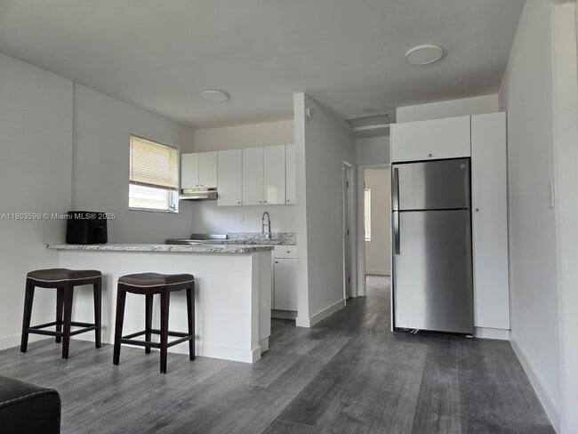 Building Photo - 2416 Sherman St Unit 2418 Rental